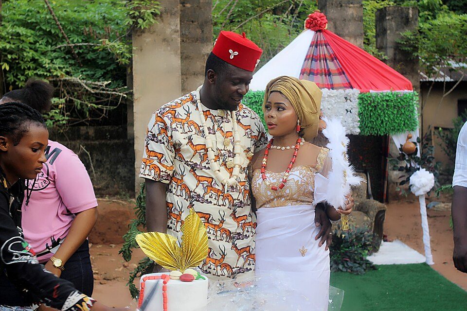 Traditional Igbo marriage ceremony, Igba Nkwu wine carrying